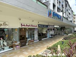 Hillside Drive (D19), Retail #498446651